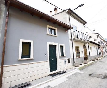 Bed and Breakfast ...Ecche Se Dorme Castelvecchio Subequo Экстерьер фото