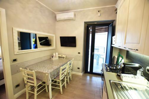 Bed and Breakfast ...Ecche Se Dorme Castelvecchio Subequo Экстерьер фото